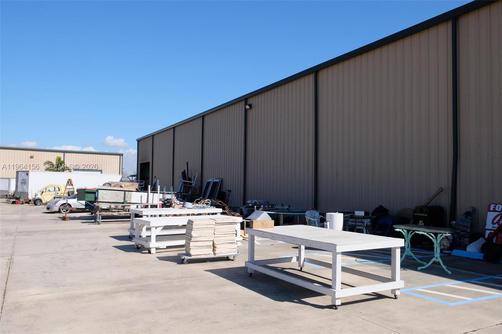   /   кв.футов $ 2026-02-12 0 Фото