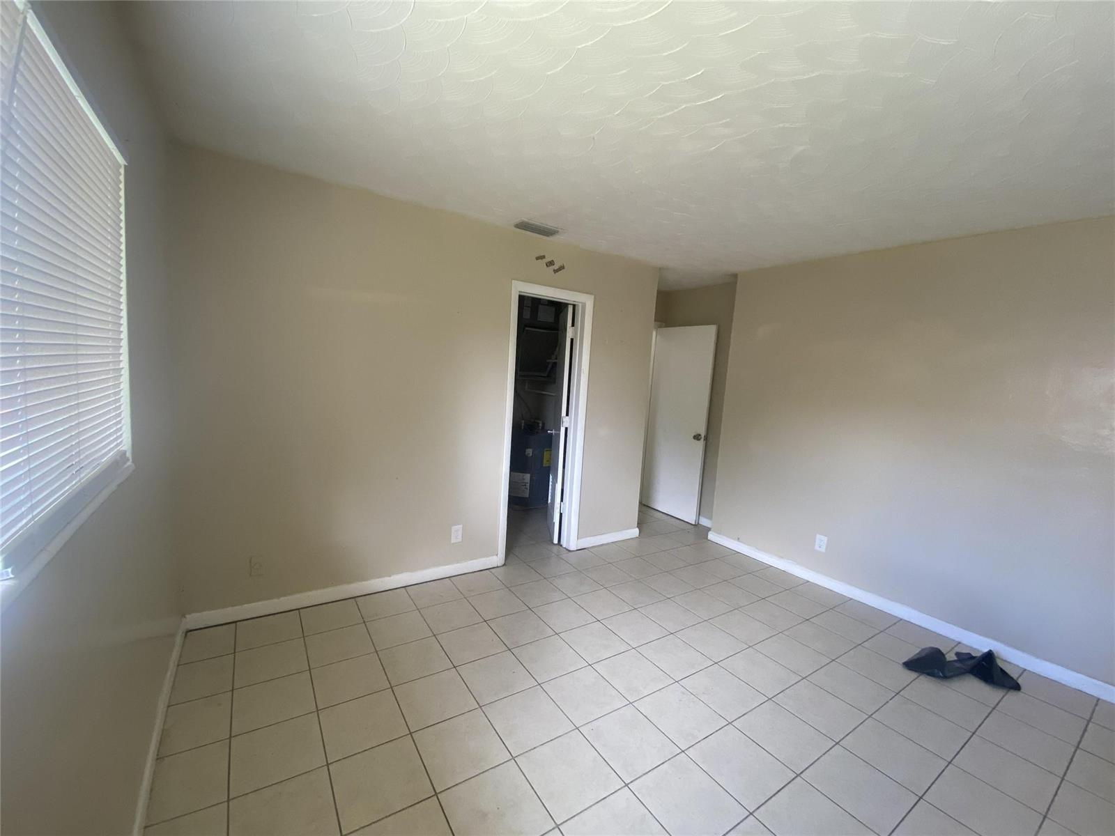   / 0 1742 sq. ft. $ 2026-05-28 0 foto