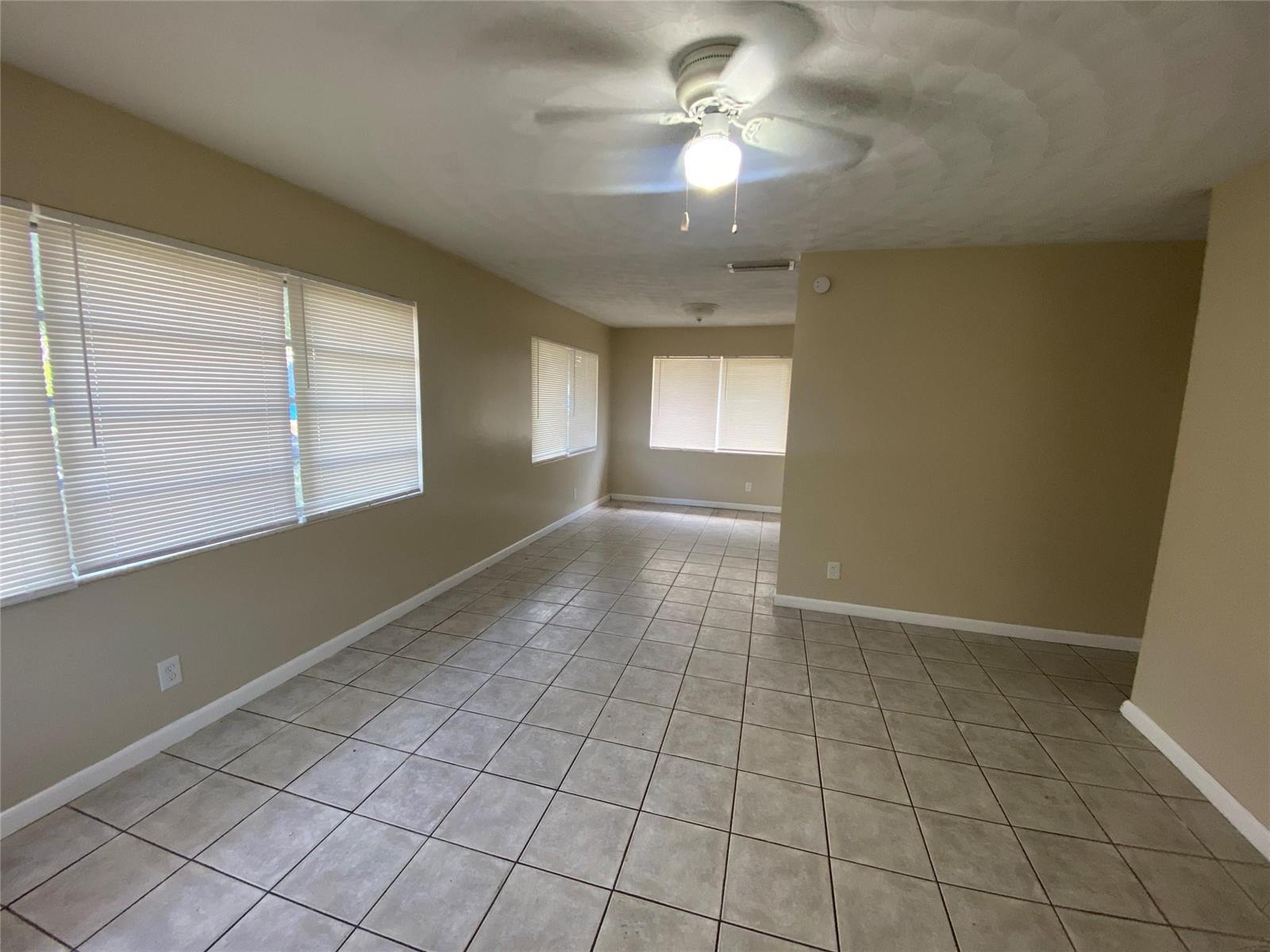   / 0 1742 sq. ft. $ 2026-05-28 0 foto