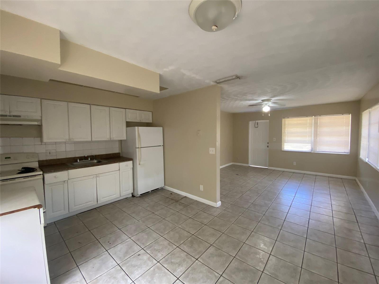   / 0 1742 sq. ft. $ 2026-05-28 0 foto