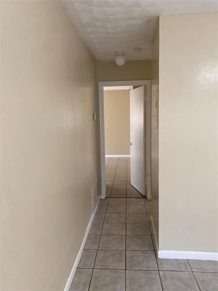   / 0 1742 sq. ft. $ 2026-05-28 0 foto