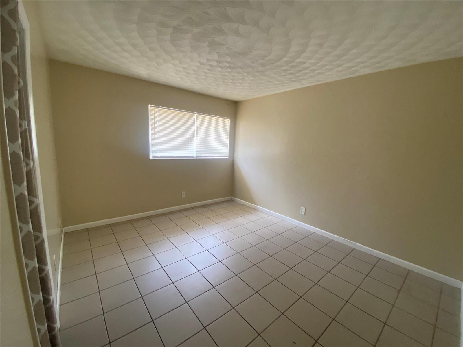   / 0 1742 sq. ft. $ 2026-05-28 0 foto