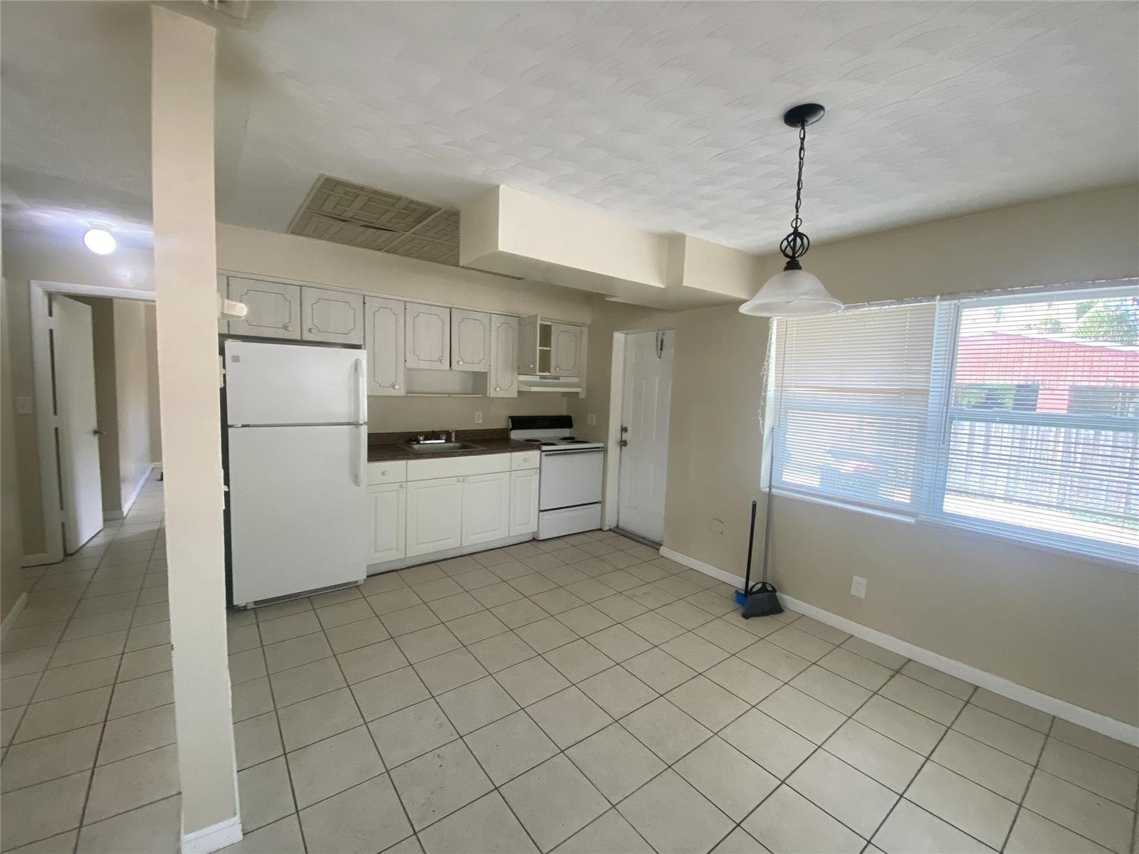   / 0 1742 sq. ft. $ 2026-05-28 0 foto