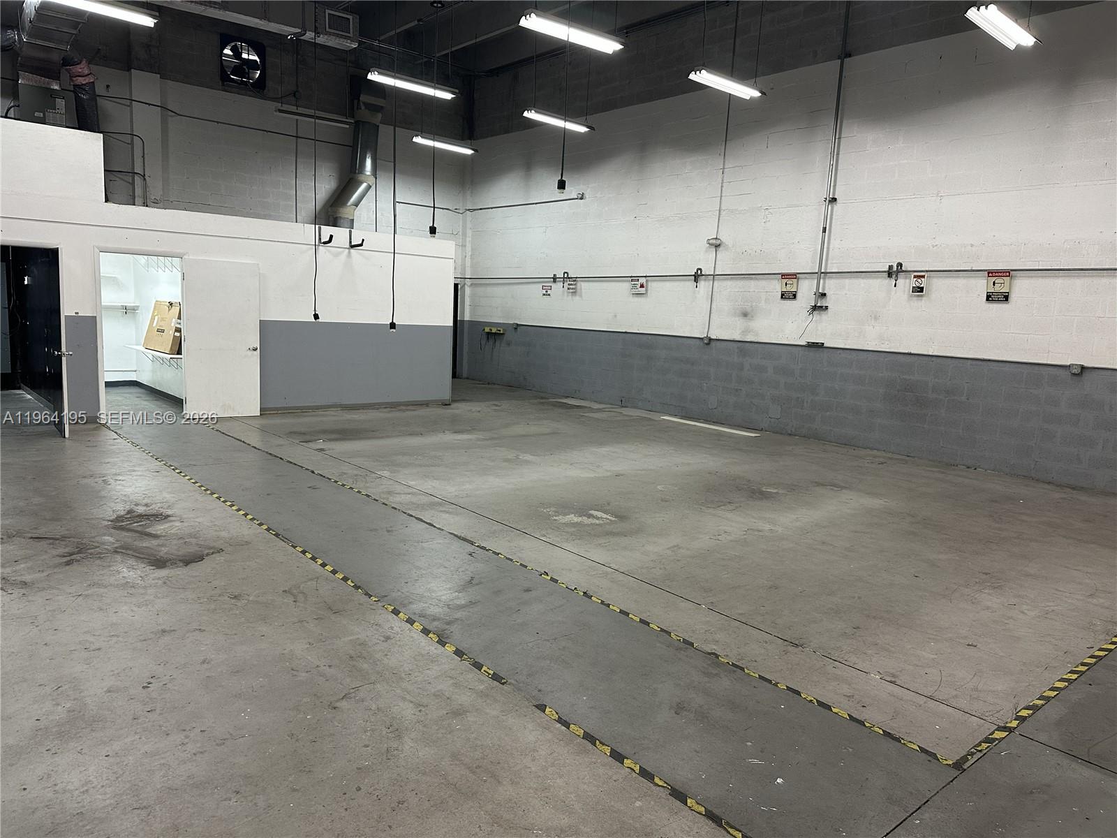 Bay 4  /   sq. ft. $ 2026-02-12 0 Photo