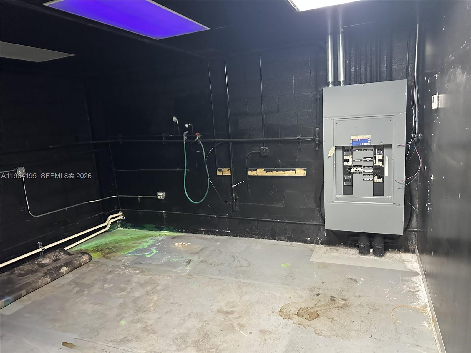 Bay 4  /   sq. ft. $ 2026-02-12 0 Photo