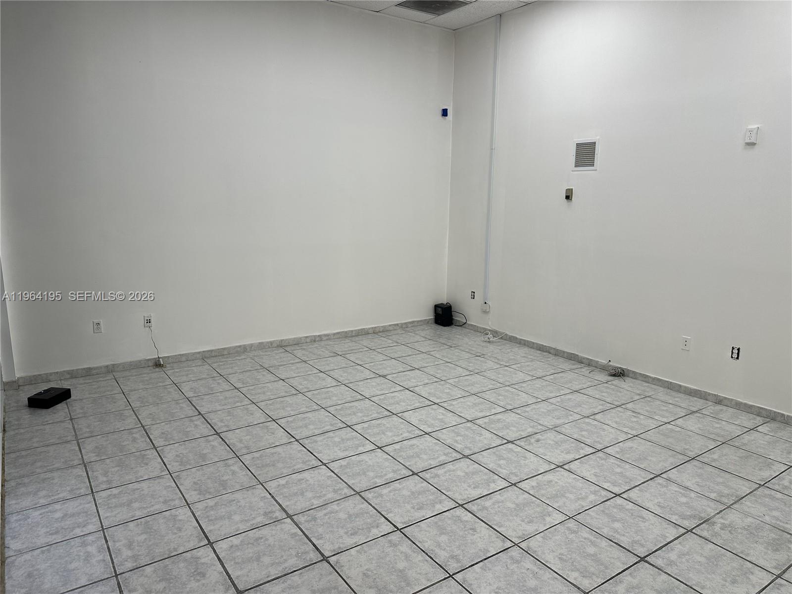 Bay 4  /   sq. ft. $ 2026-02-12 0 Photo