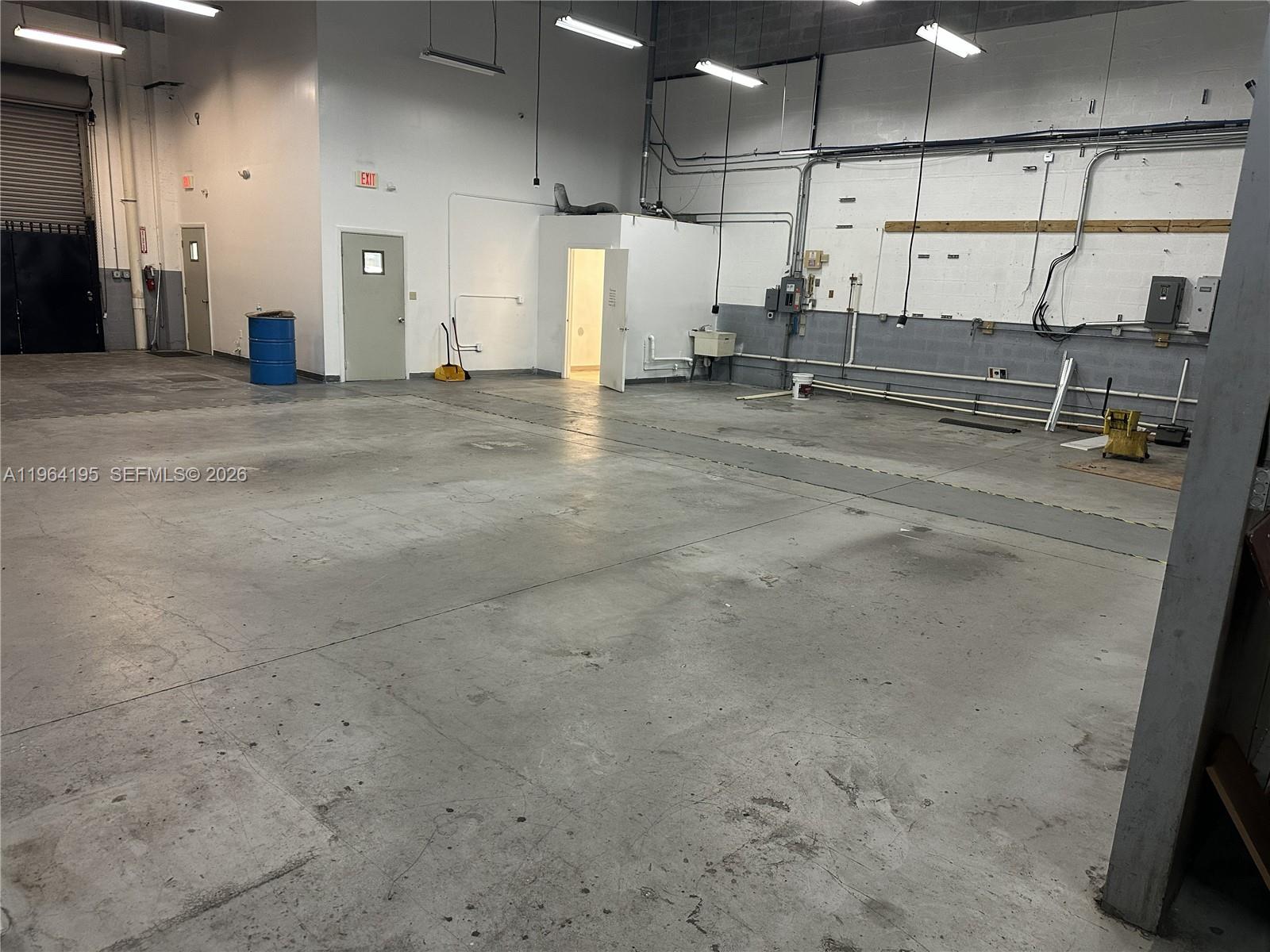 Bay 4  /   sq. ft. $ 2026-02-12 0 Photo