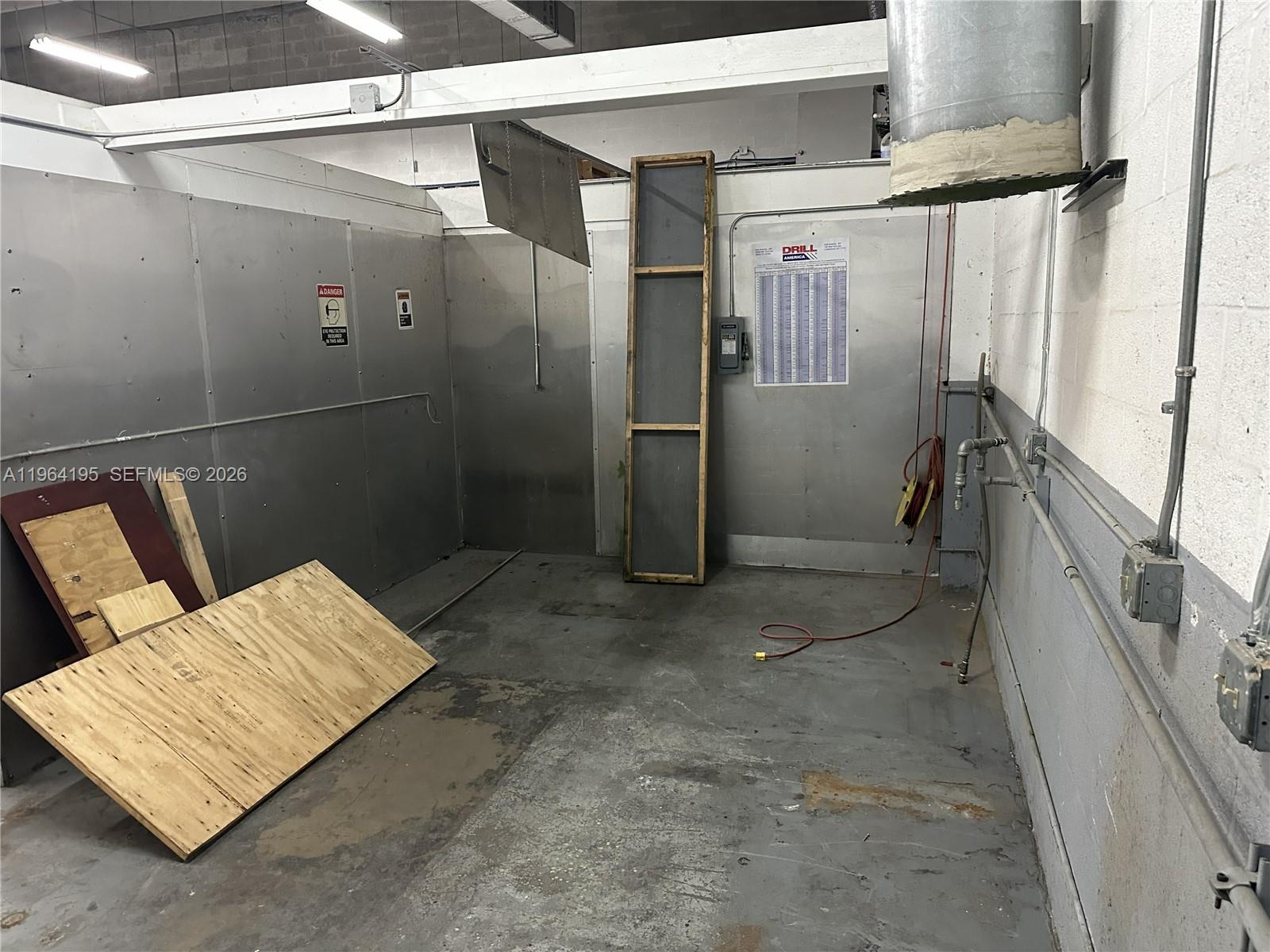 Bay 4  /   sq. ft. $ 2026-02-12 0 Photo