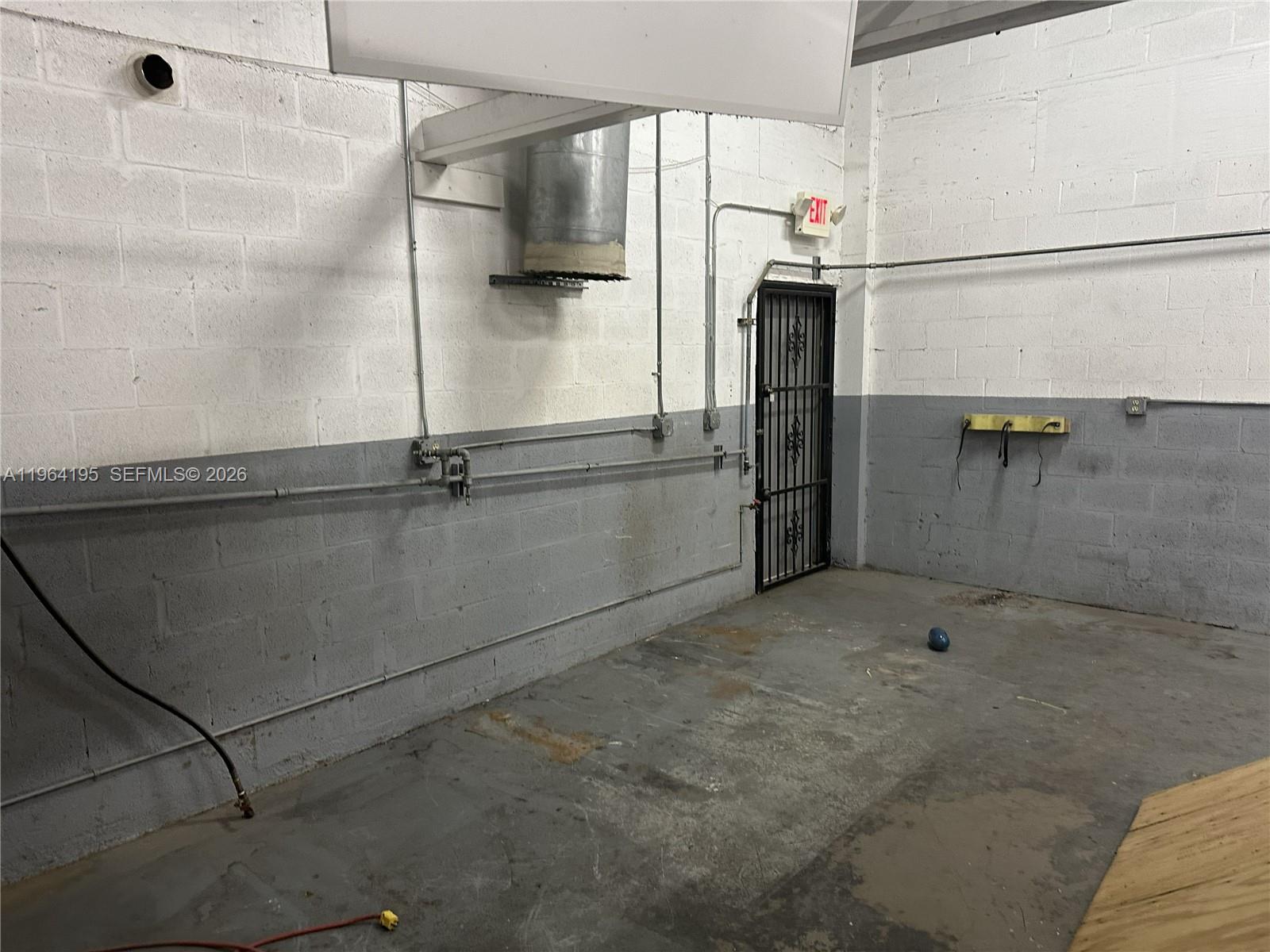 Bay 4  /   sq. ft. $ 2026-02-12 0 Photo