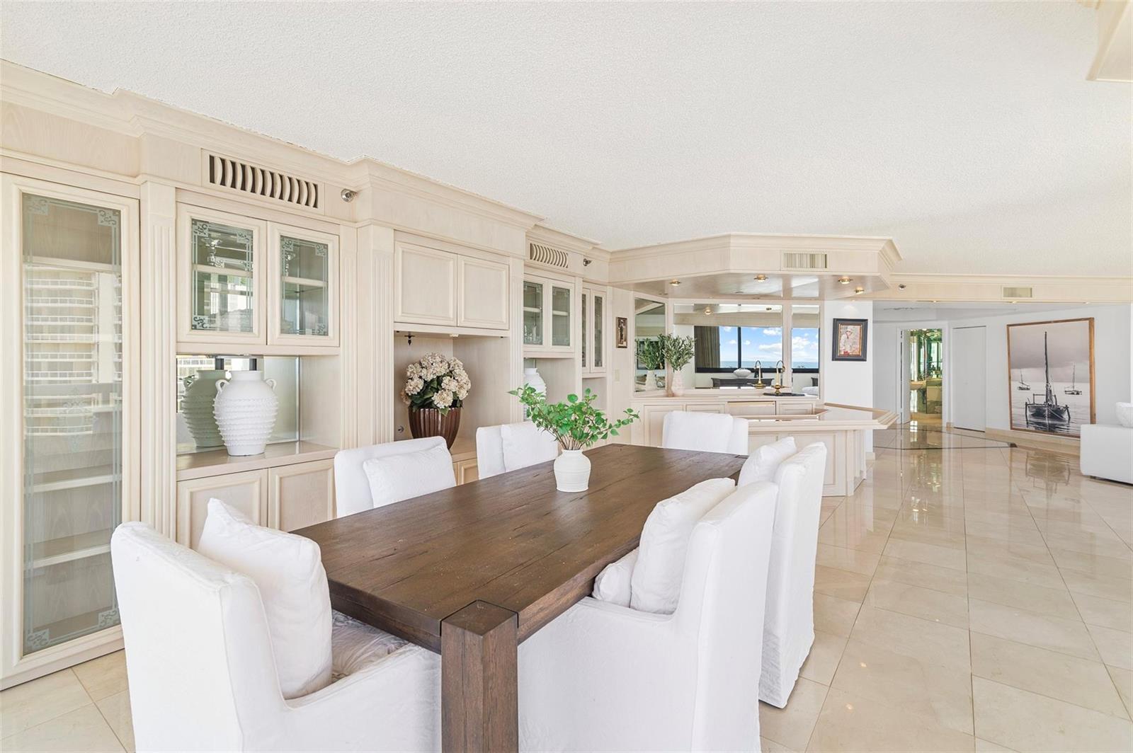 Photo of 20185 Country Club  #901, Aventura, Florida, 33180 - Dining-Living area