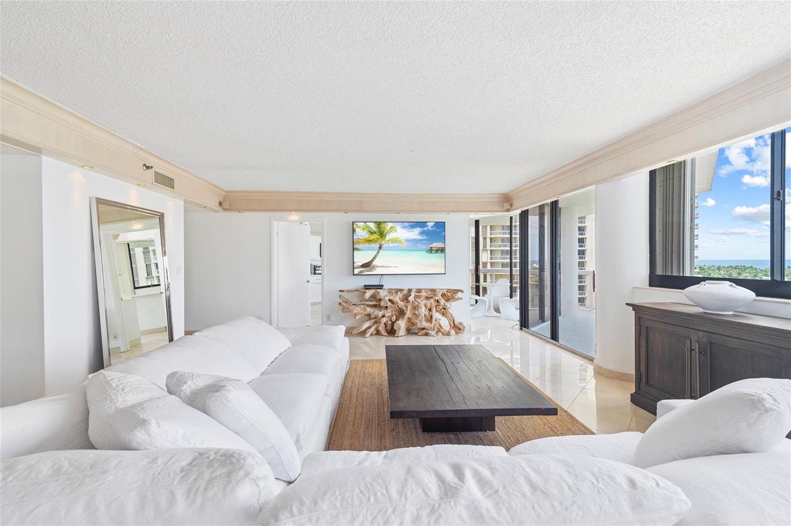 Photo of 20185 Country Club  #901, Aventura, Florida, 33180 - Living room area off kitchen