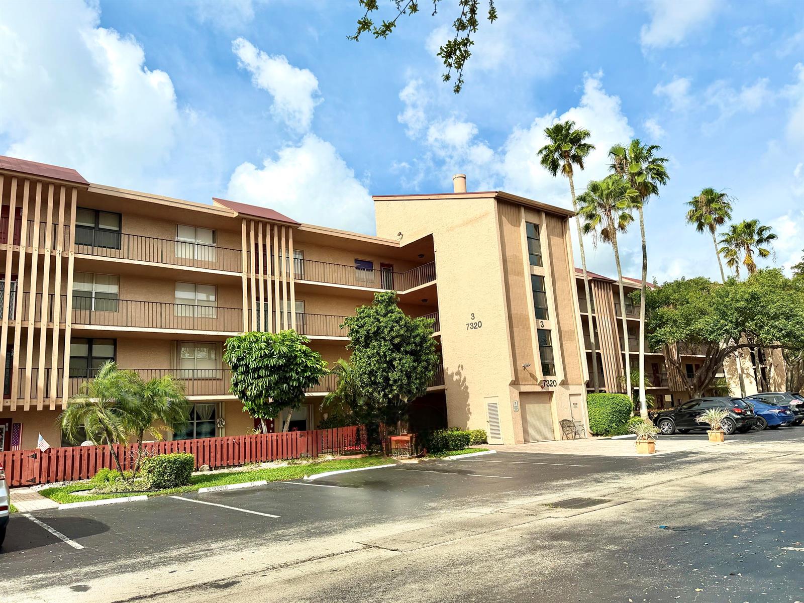 Ver detalles 204 1 / 2 960 sq. ft. $ 2026-03-13 0 foto