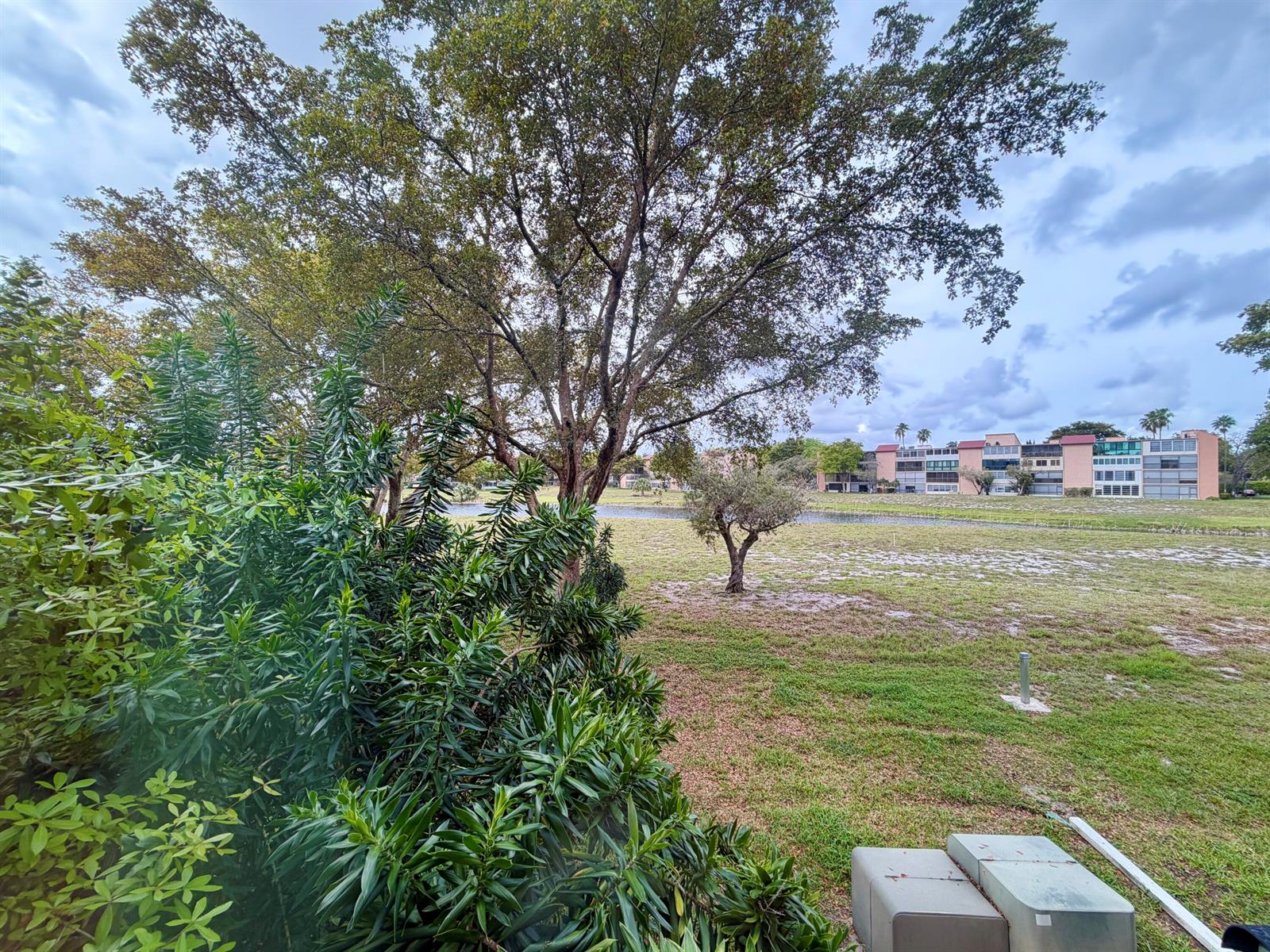 Ver detalles 204 1 / 2 960 sq. ft. $ 2026-03-13 0 foto