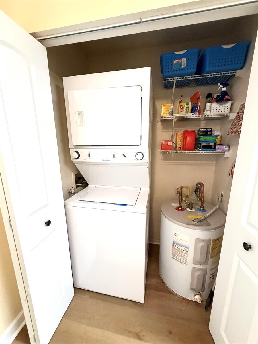 Ver detalles 204 1 / 2 960 sq. ft. $ 2026-03-13 0 foto