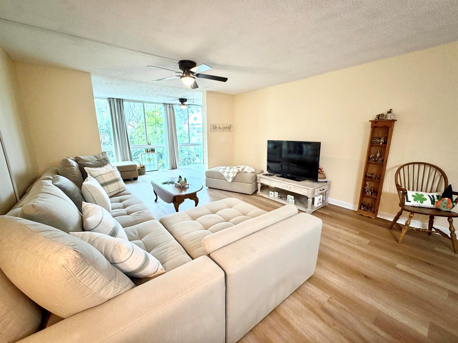 Ver detalles 204 1 / 2 960 sq. ft. $ 2026-03-13 0 foto