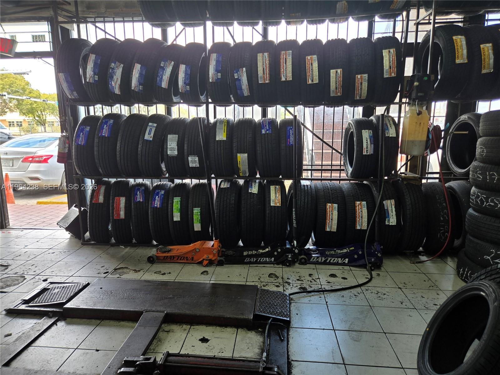 Ver detalles / sq. ft. $ 2026-02-12 0 foto