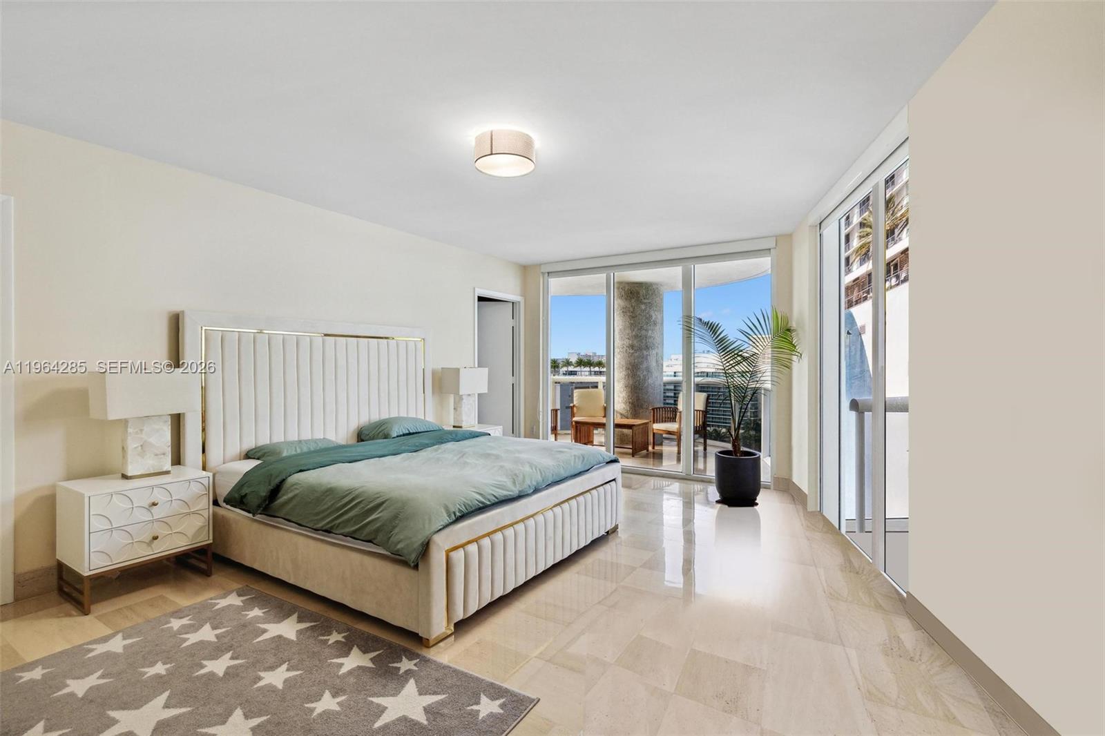 1010 2 / 2 1782 sq. ft. $ 2026-02-12 0 foto