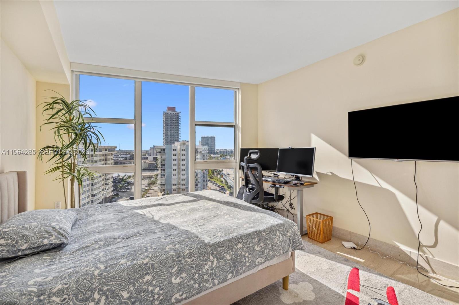 1010 2 / 2 1782 sq. ft. $ 2026-02-12 0 foto