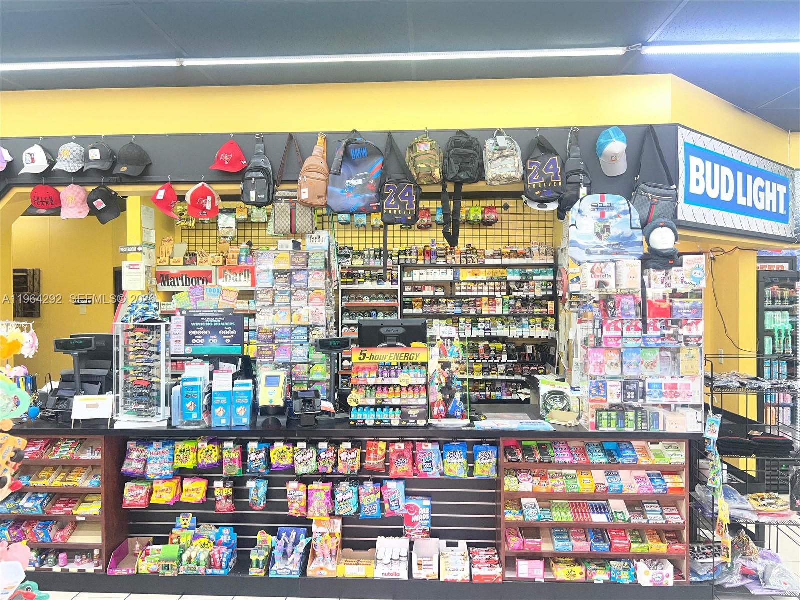   /   sq. ft. $ 2026-04-07 0 foto