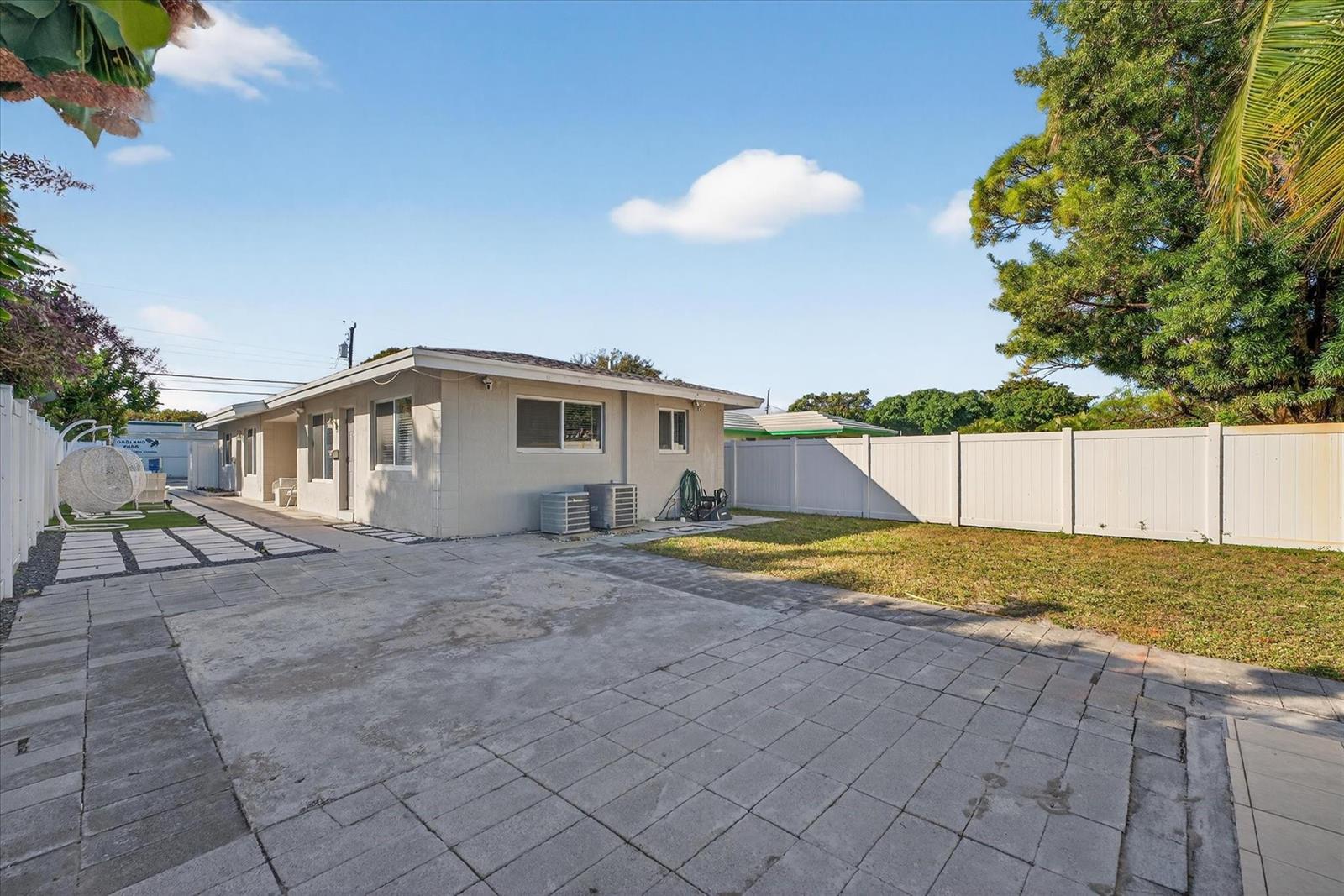   / 0 1500 sq. ft. $ 2026-04-13 0 foto
