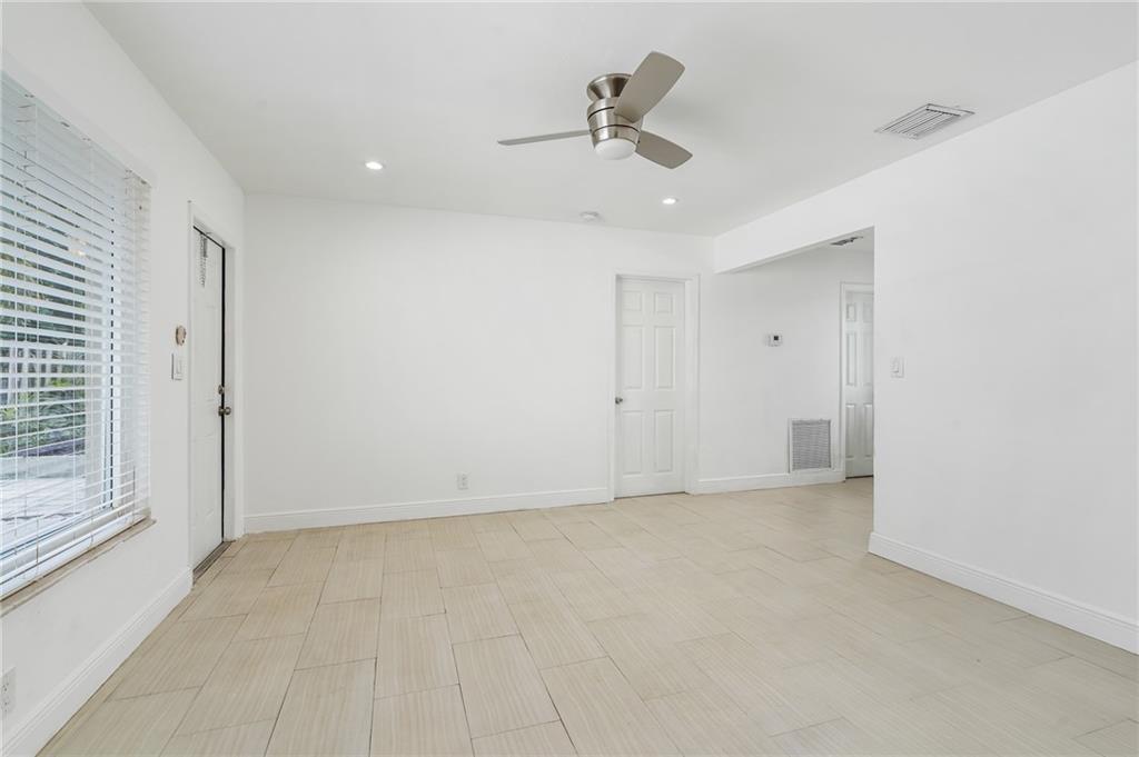   / 0 1500 sq. ft. $ 2026-04-13 0 foto