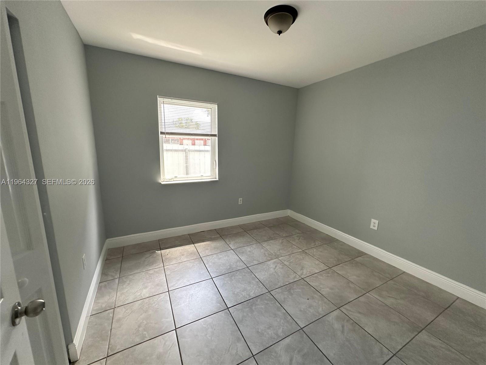   /  1323 кв.футов $ 2026-02-12 0 Фото