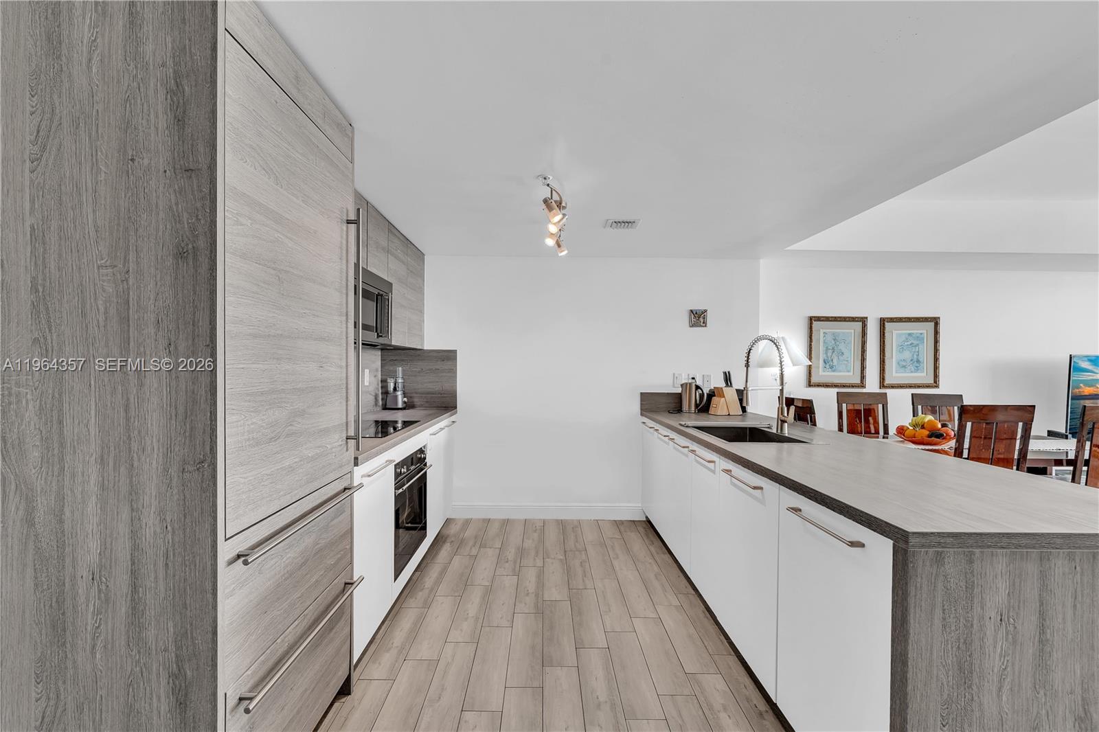 Photo of 400 Sunny Isles Blvd  #907, Sunny Isles Beach, Florida, 33160 - 