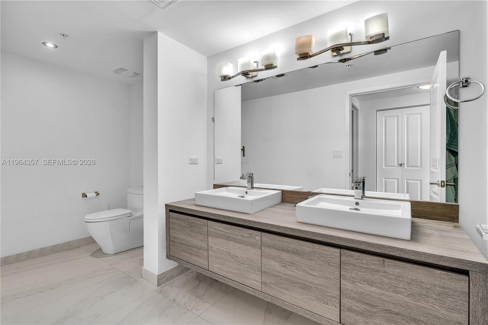 Photo of 400 Sunny Isles Blvd  #907, Sunny Isles Beach, Florida, 33160 - 