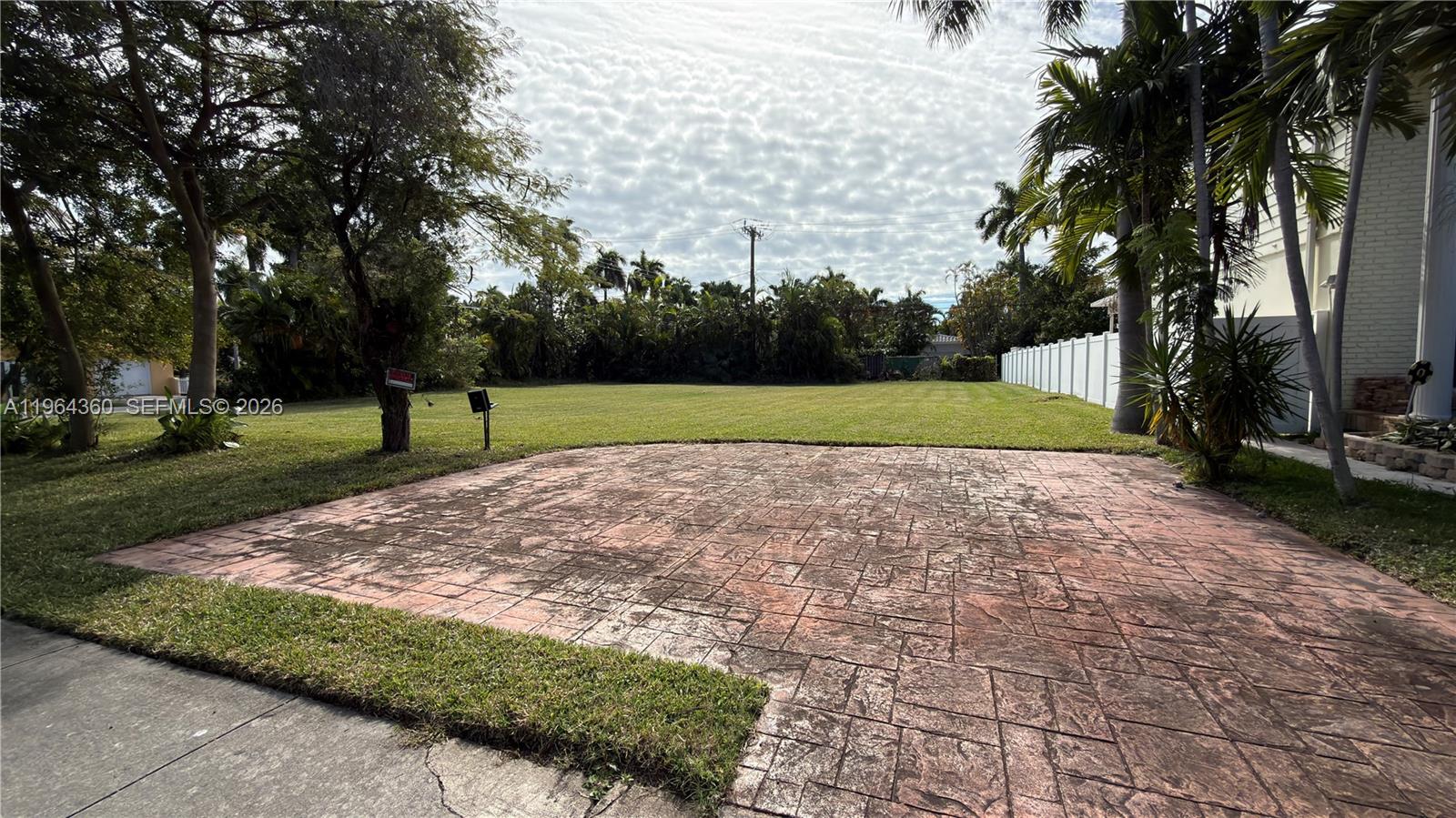 See details / sq. ft. $ 2026-02-12 0 Photo