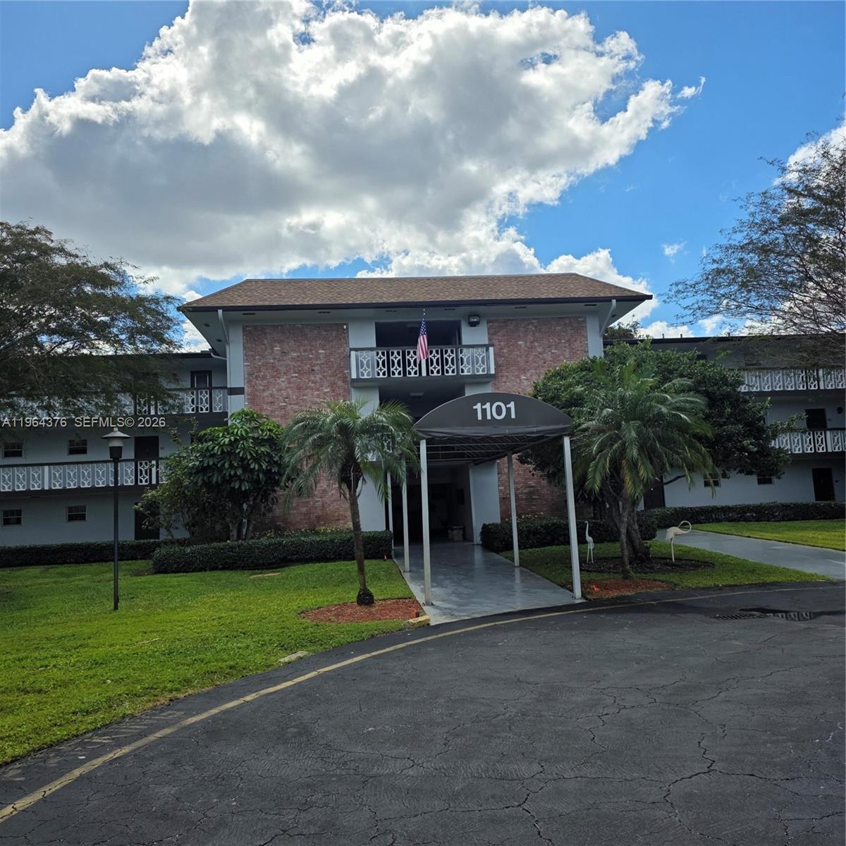 See details 103 2 / 2 899 sq. ft. $ 2026-02-12 0 Photo