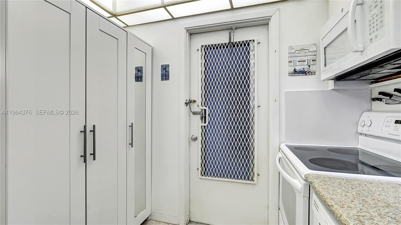 See details 103 2 / 2 899 sq. ft. $ 2026-02-12 0 Photo