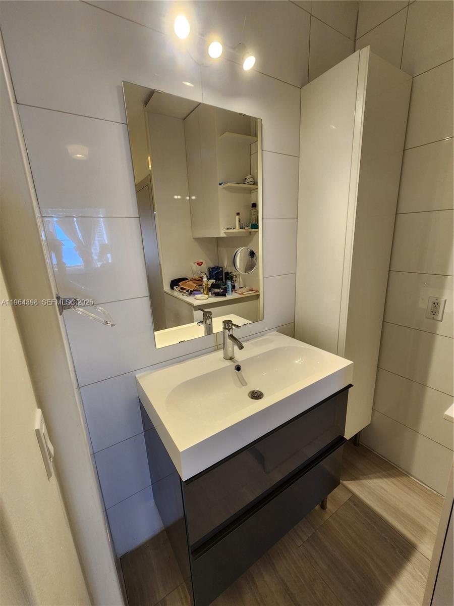 Photo of 1825 Ocean Dr  #PH 9, Hallandale Beach, Florida, 33009 - 