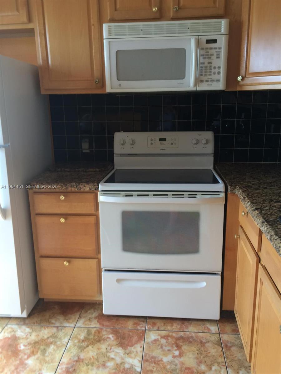 Photo of 609 14th Ave  #706, Hallandale Beach, Florida, 33009 - 