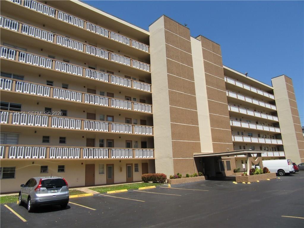 Photo of 609 14th Ave  #706, Hallandale Beach, Florida, 33009 - 