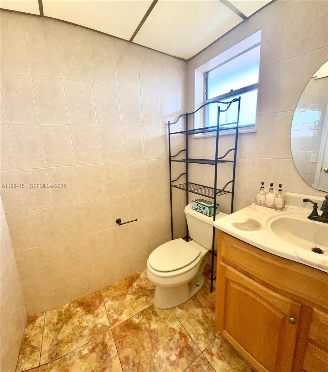 Photo of 609 14th Ave #706, Hallandale Beach, Florida, 33009 -