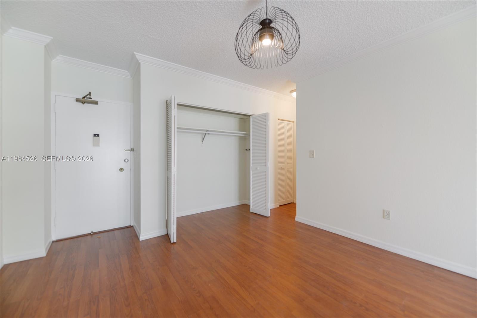 9C 1 / 2 870 sq. ft. $ 2026-02-12 0 Photo