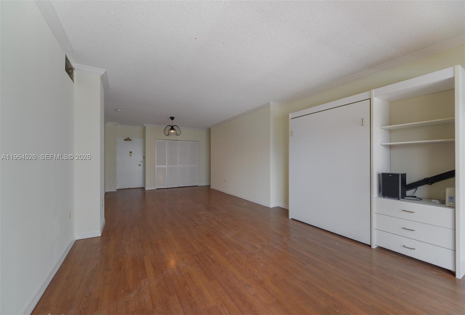 9C 1 / 2 870 sq. ft. $ 2026-02-12 0 Photo