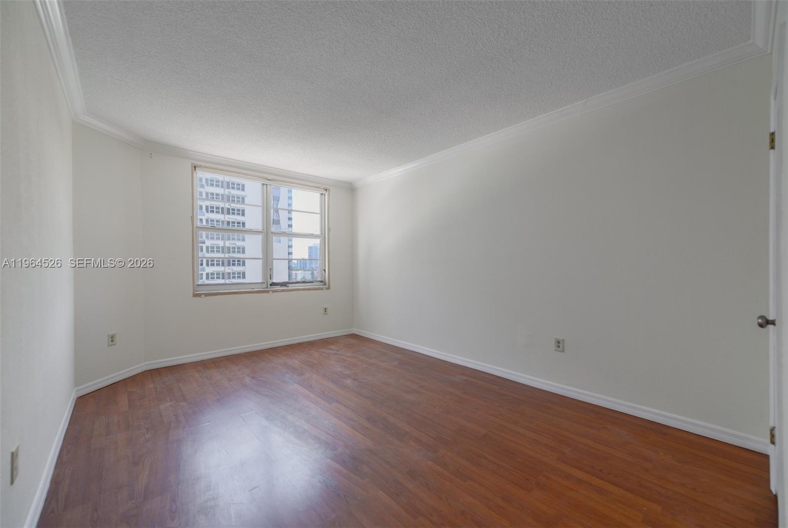 9C 1 / 2 870 sq. ft. $ 2026-02-12 0 Photo