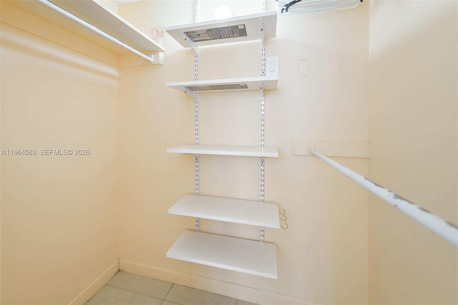 5D 1 / 2 870 sq. ft. $ 2026-02-12 0 Photo