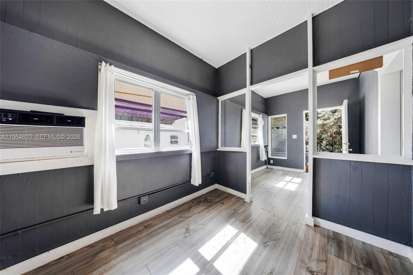 See details / 1950 sq. ft. $ 2026-02-21 0 Photo