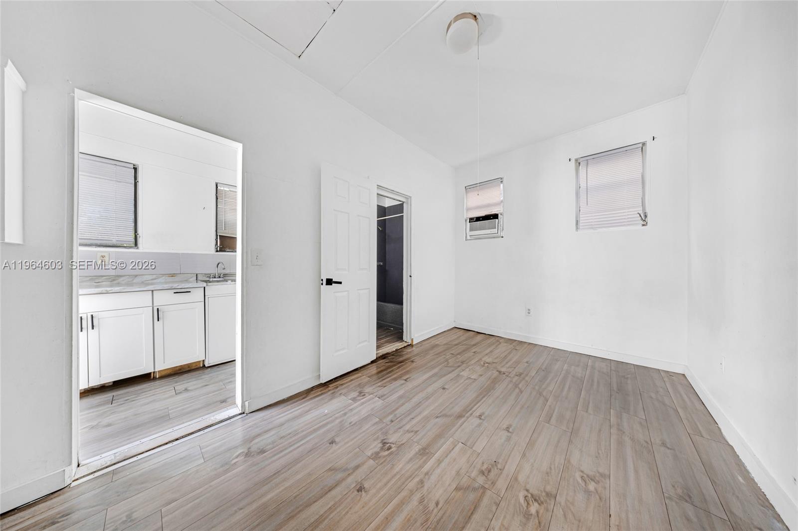 See details / 1950 sq. ft. $ 2026-02-21 0 Photo