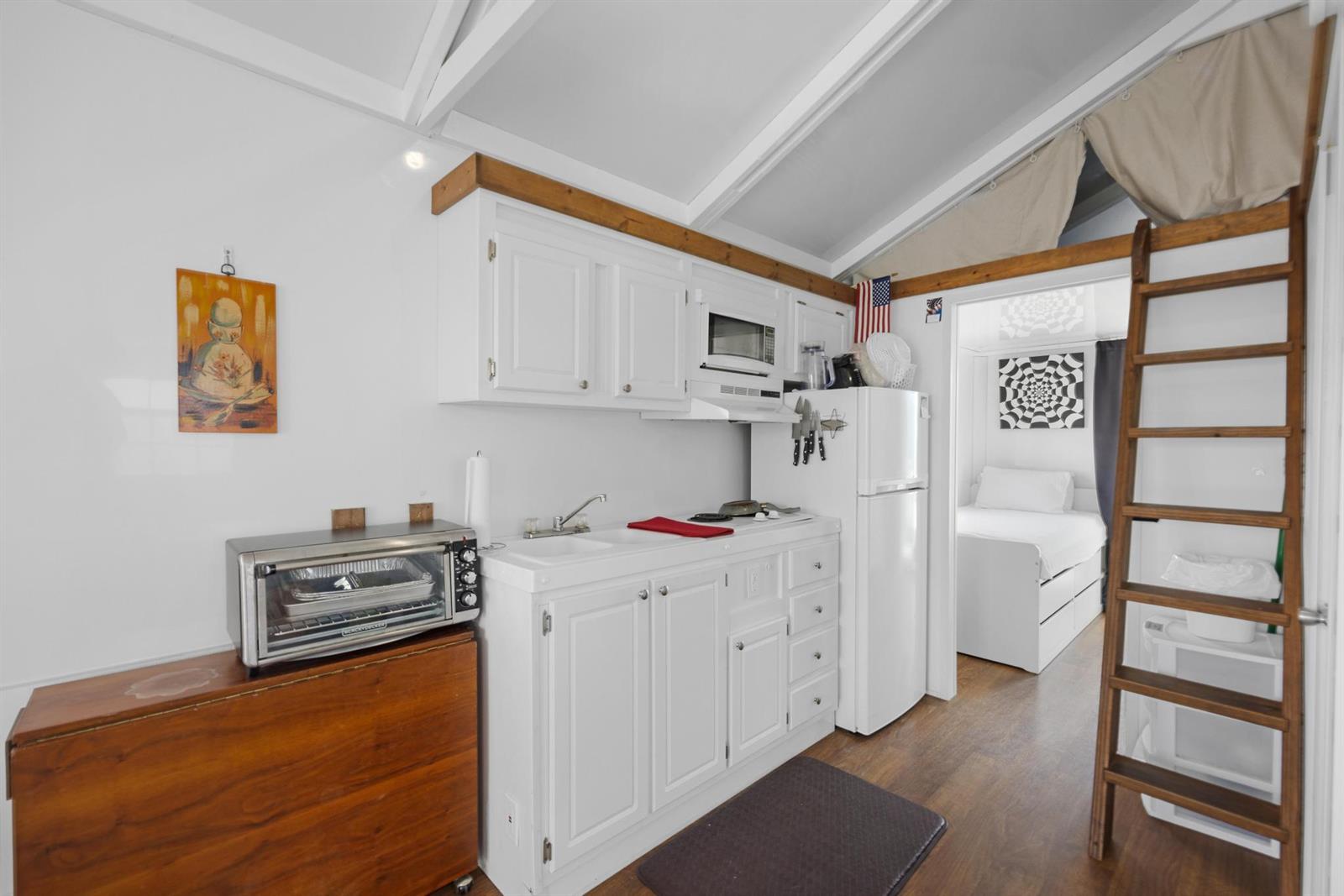   / 0  sq. ft. $ 2026-05-18 0 foto
