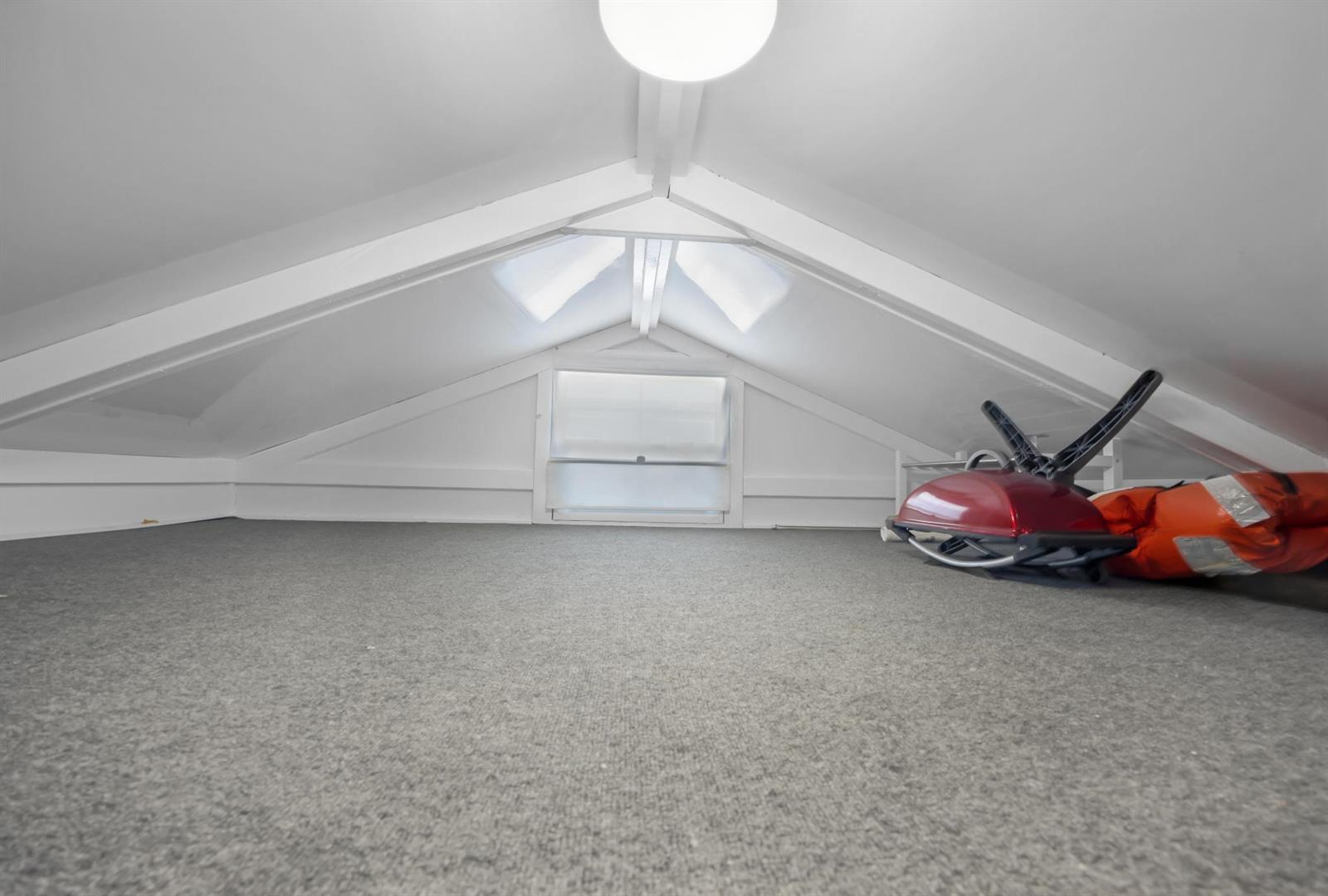   / 0  sq. ft. $ 2026-05-18 0 foto