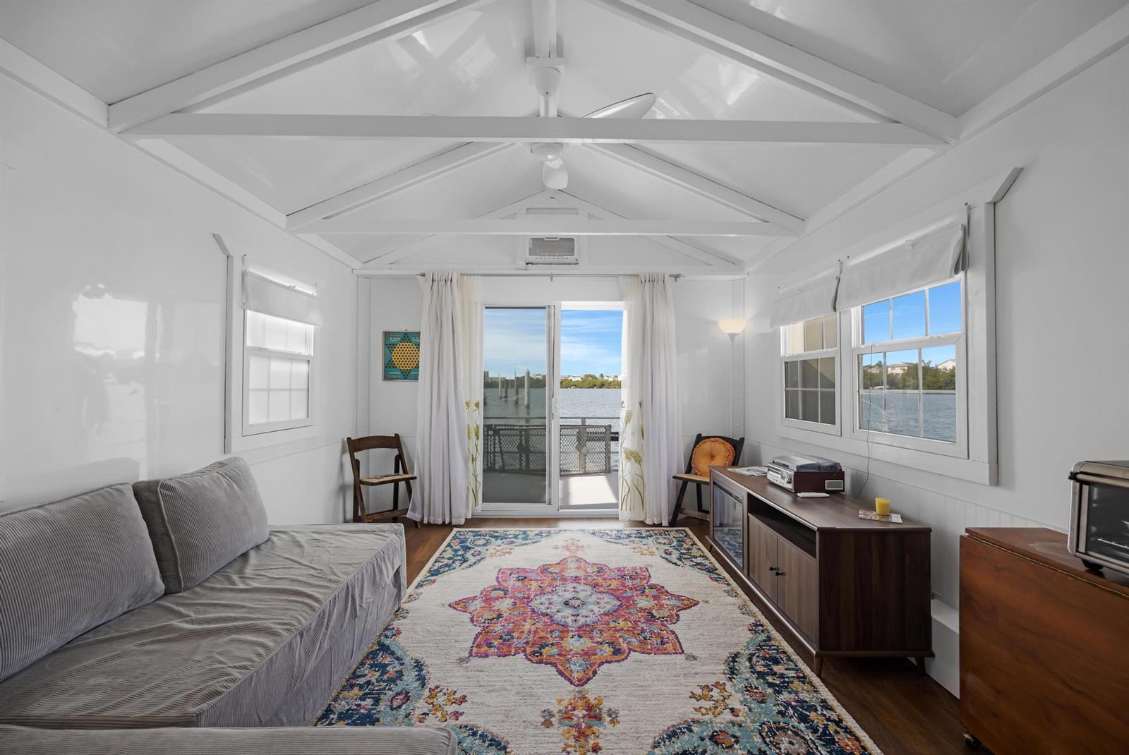   / 0  sq. ft. $ 2026-05-18 0 foto