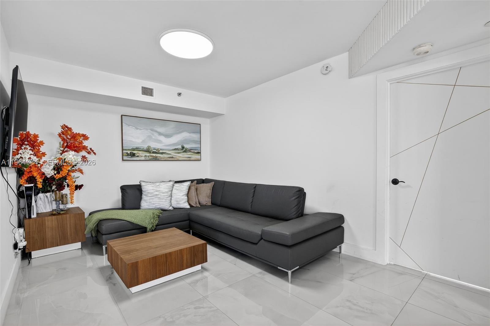 1710 2 / 2 1300 sq. ft. $ 2026-02-12 0 foto