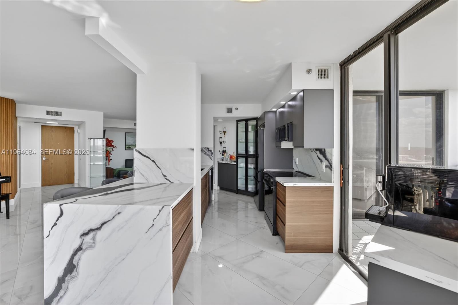 1710 2 / 2 1300 sq. ft. $ 2026-02-12 0 foto