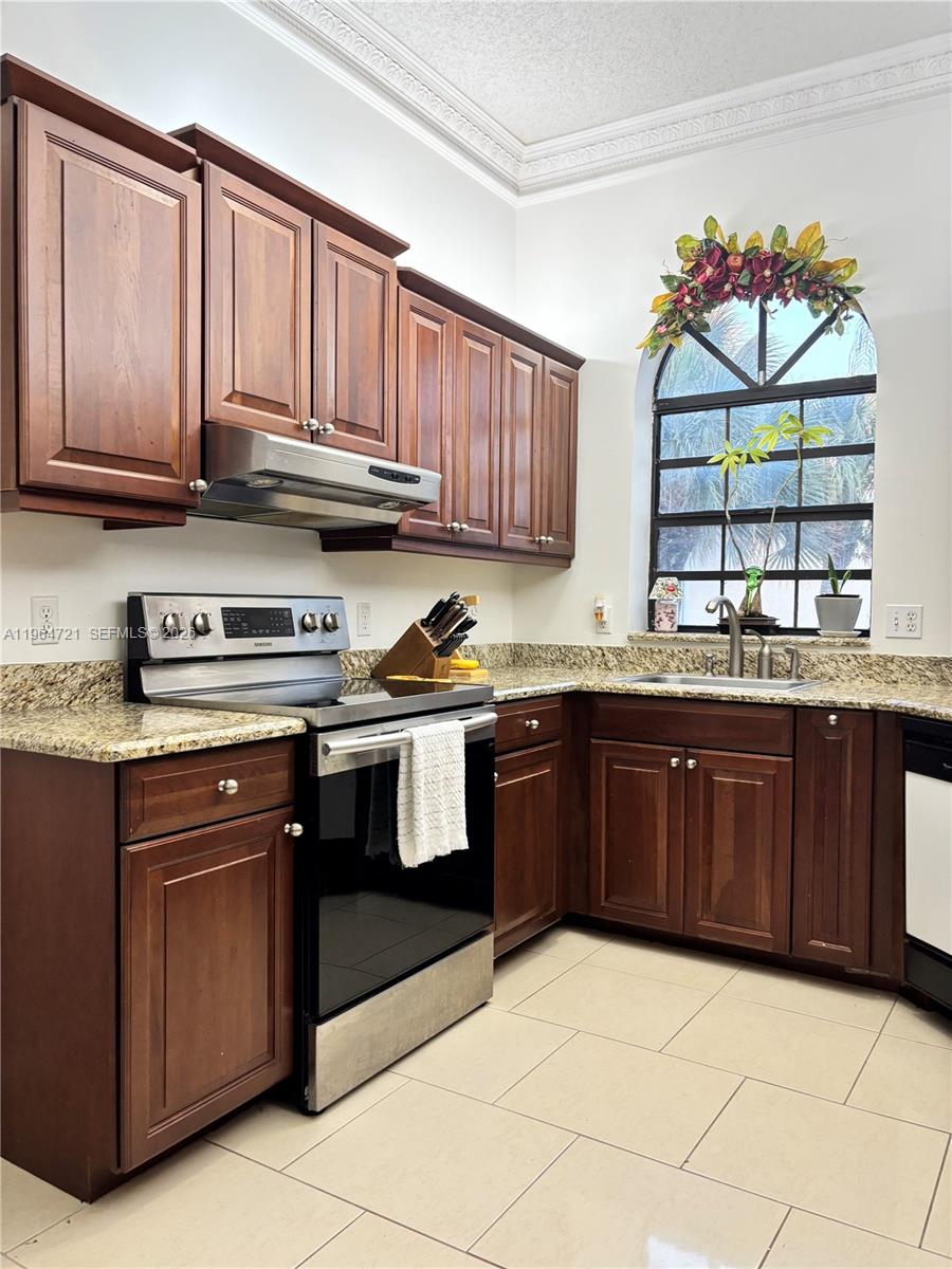 See details H 3 / 2 1692 sq. ft. $ 2026-06-03 0 Photo
