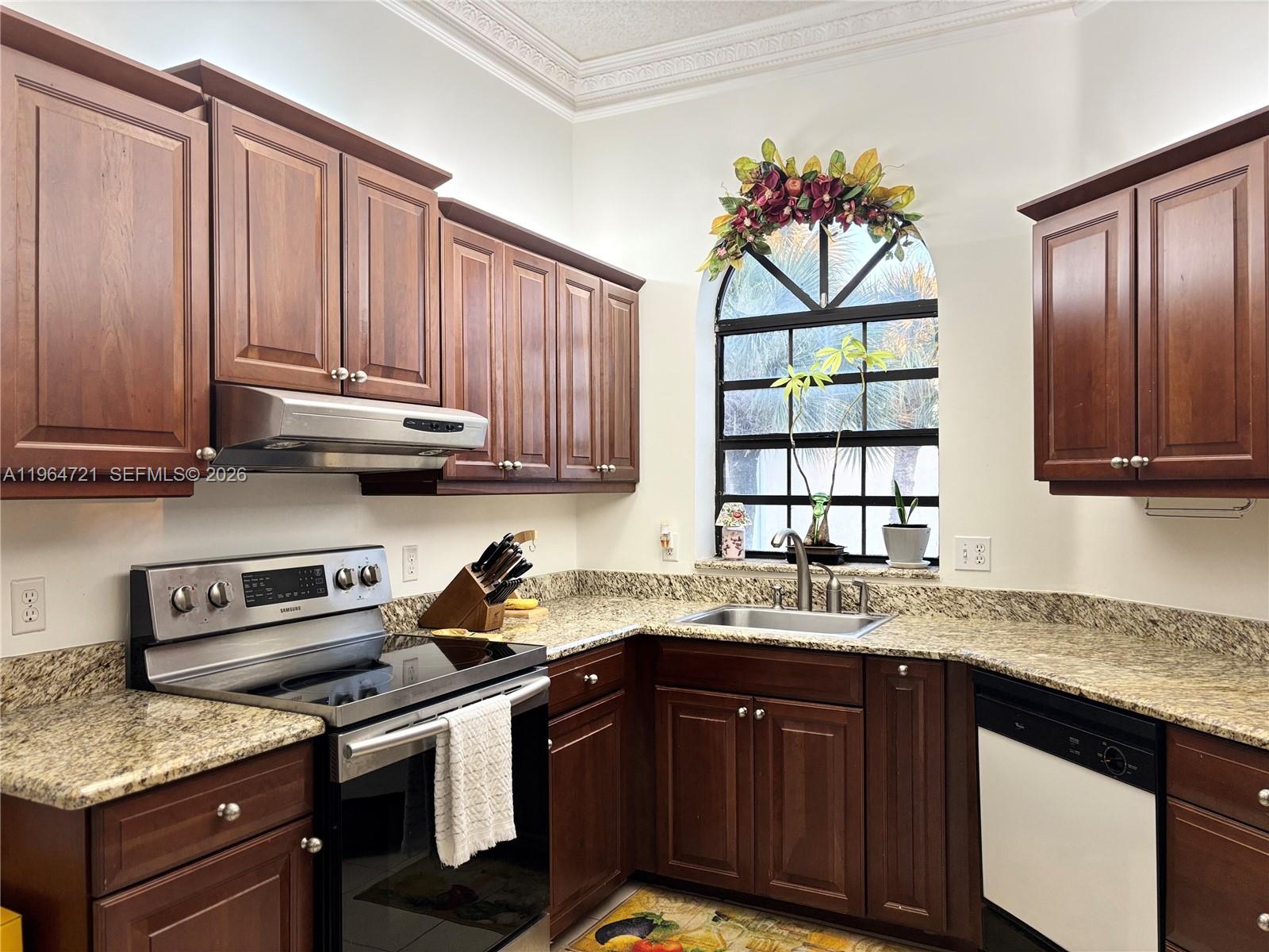 See details H 3 / 2 1692 sq. ft. $ 2026-06-03 0 Photo