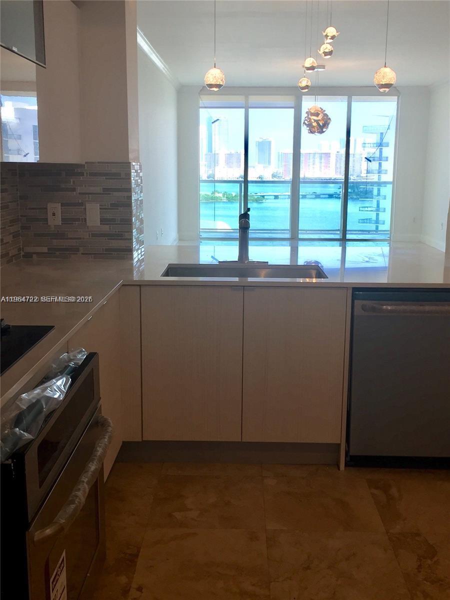 Photo of 3330 190th St  #1117, Aventura, Florida, 33180 - 