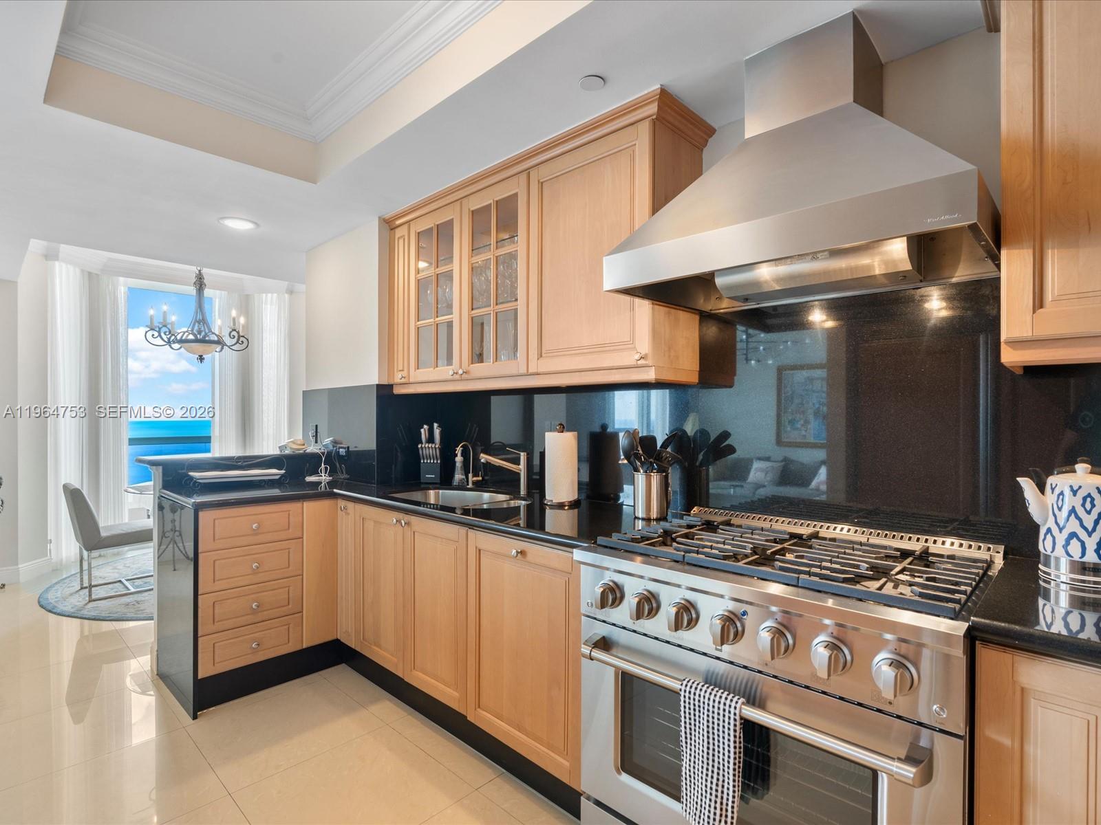 Ver detalles 4405 3 / 3 2214 sq. ft. $ 2026-05-05 0 foto